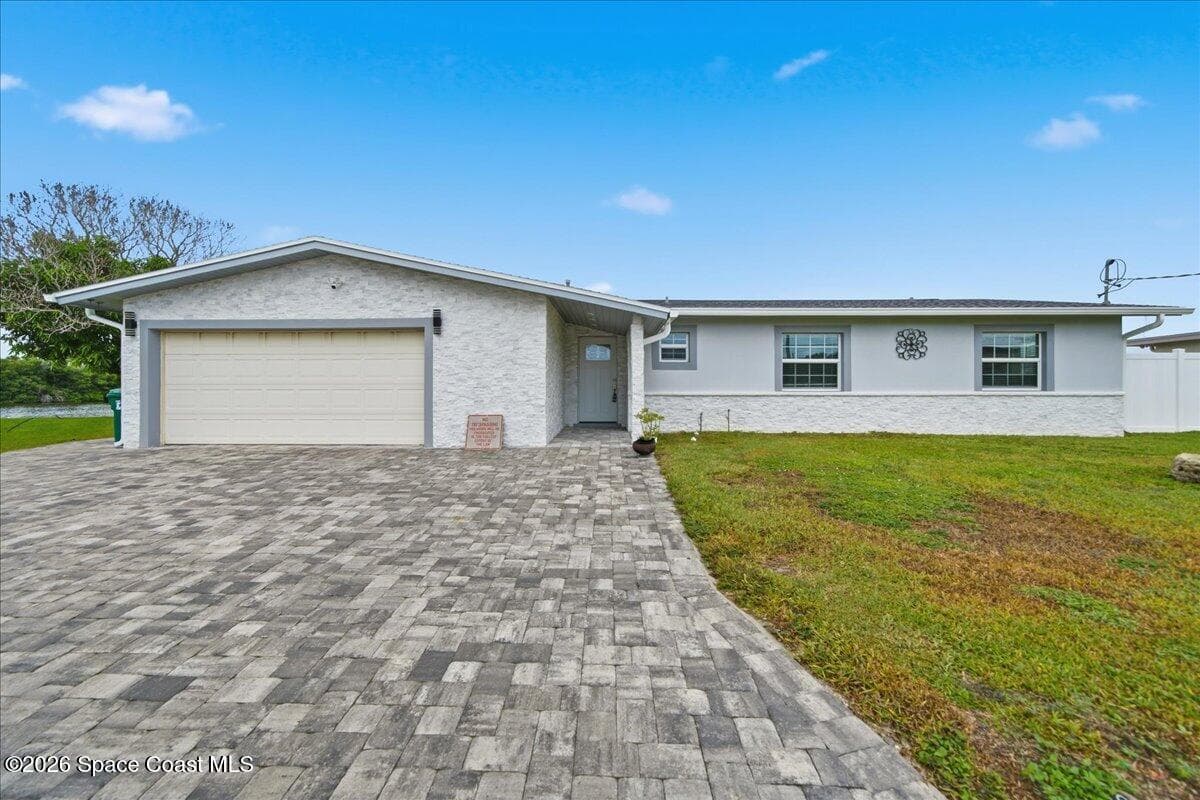 415 Island Drive photo 2