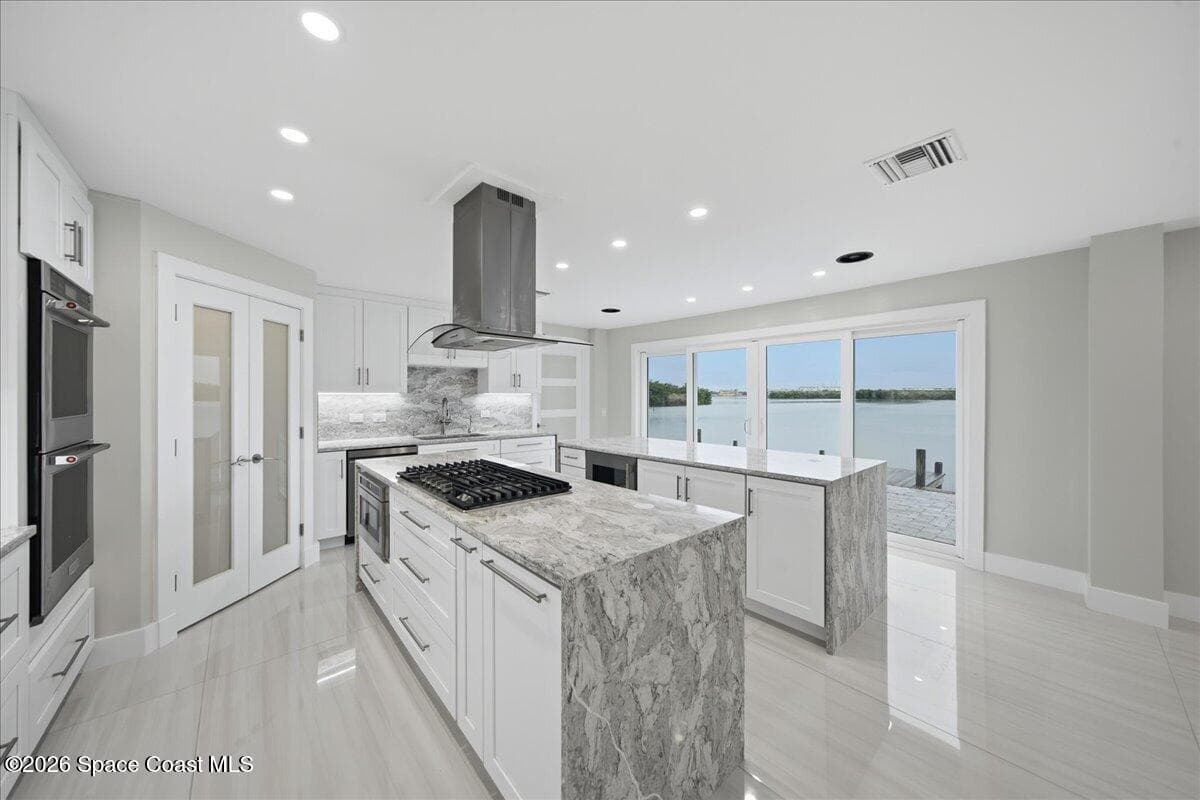 415 Island Drive photo 3