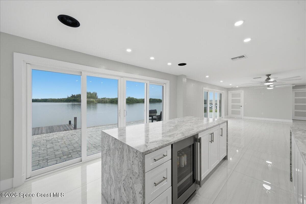 415 Island Drive photo 7