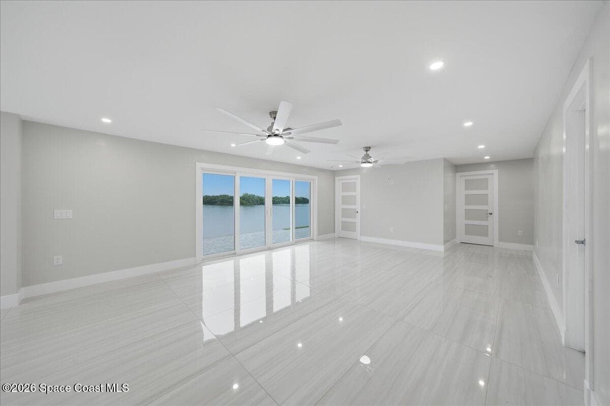 415 Island Drive photo 9