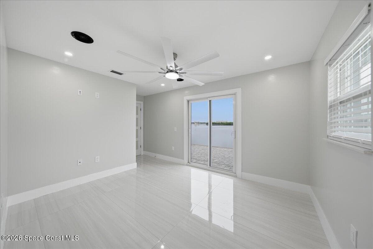 415 Island Drive photo 11