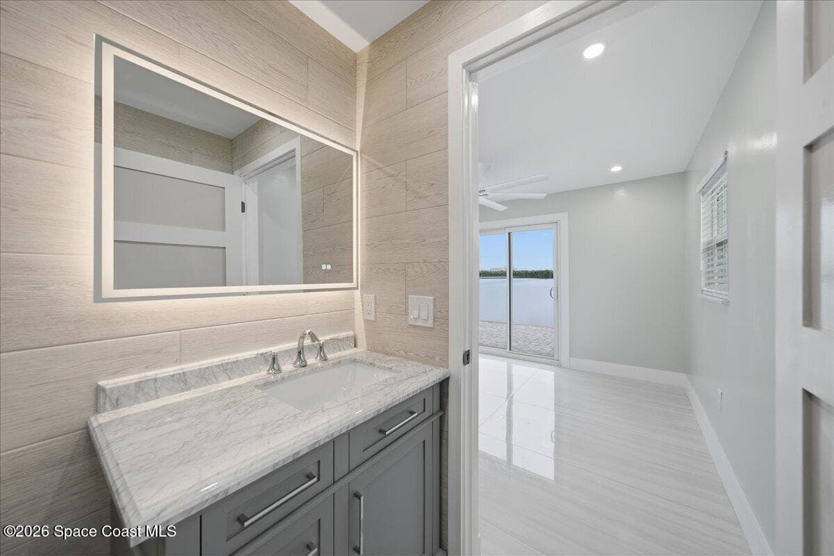 415 Island Drive photo 21