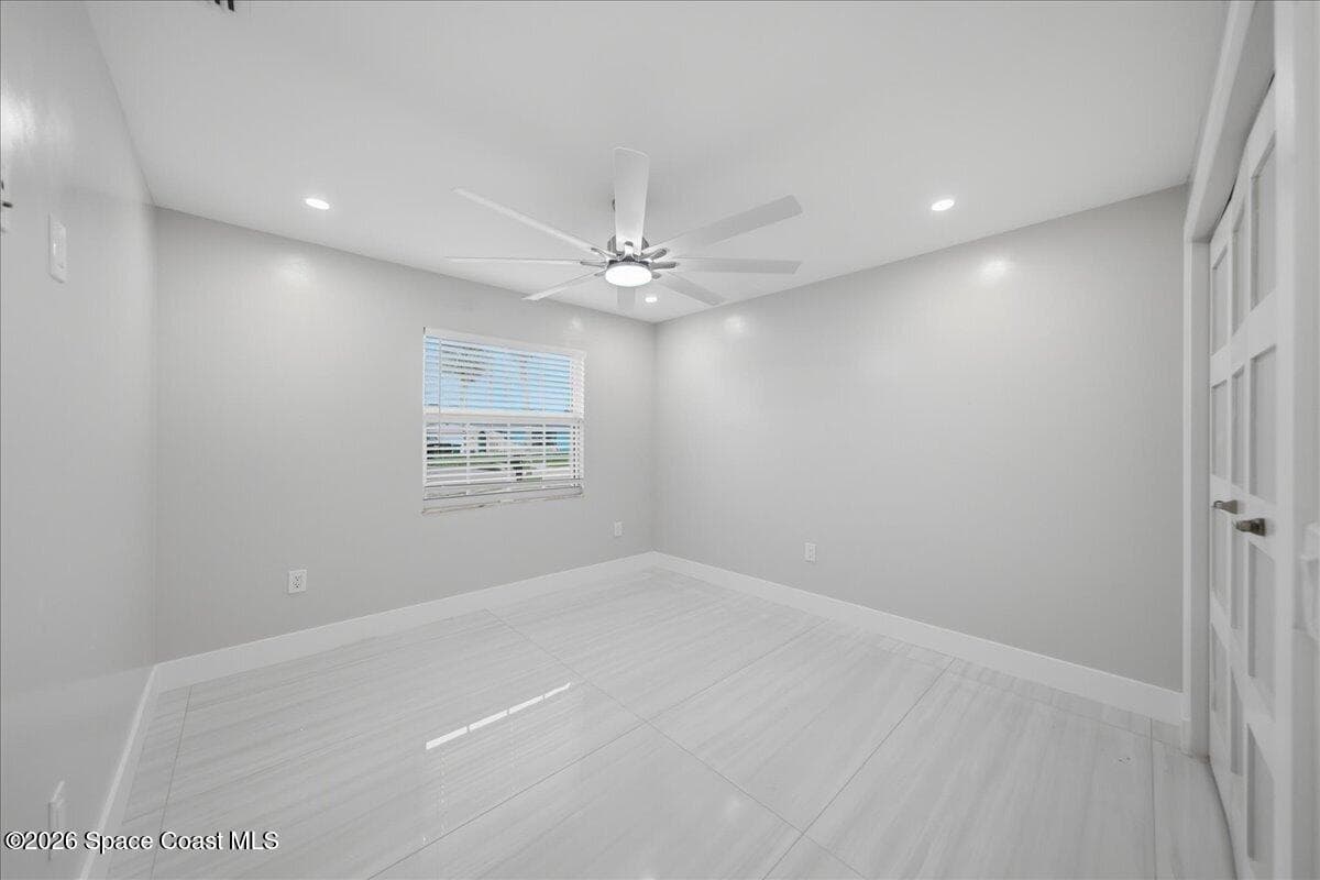 415 Island Drive photo 22