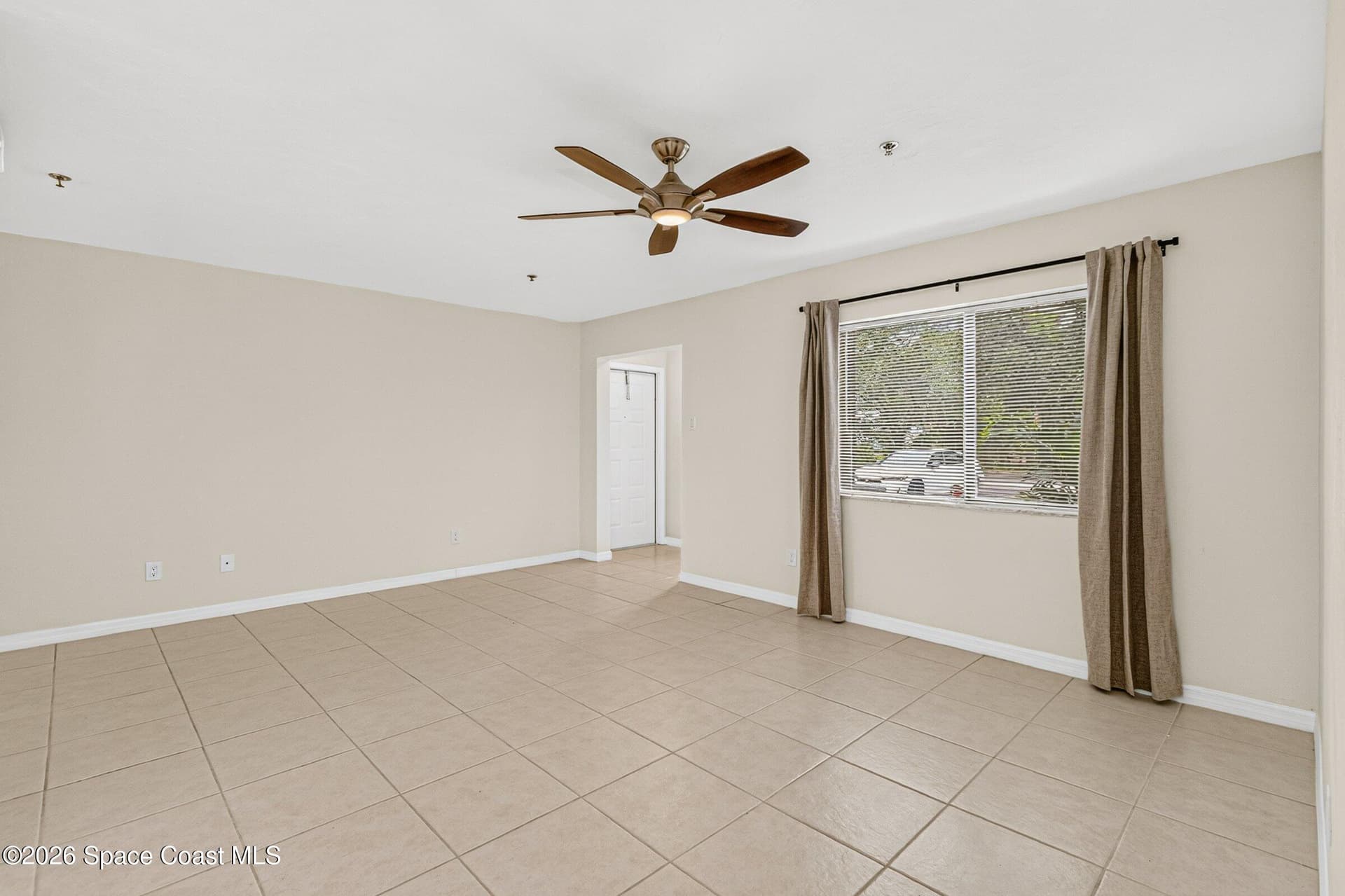 7821 Maplewood Drive 402 photo 10