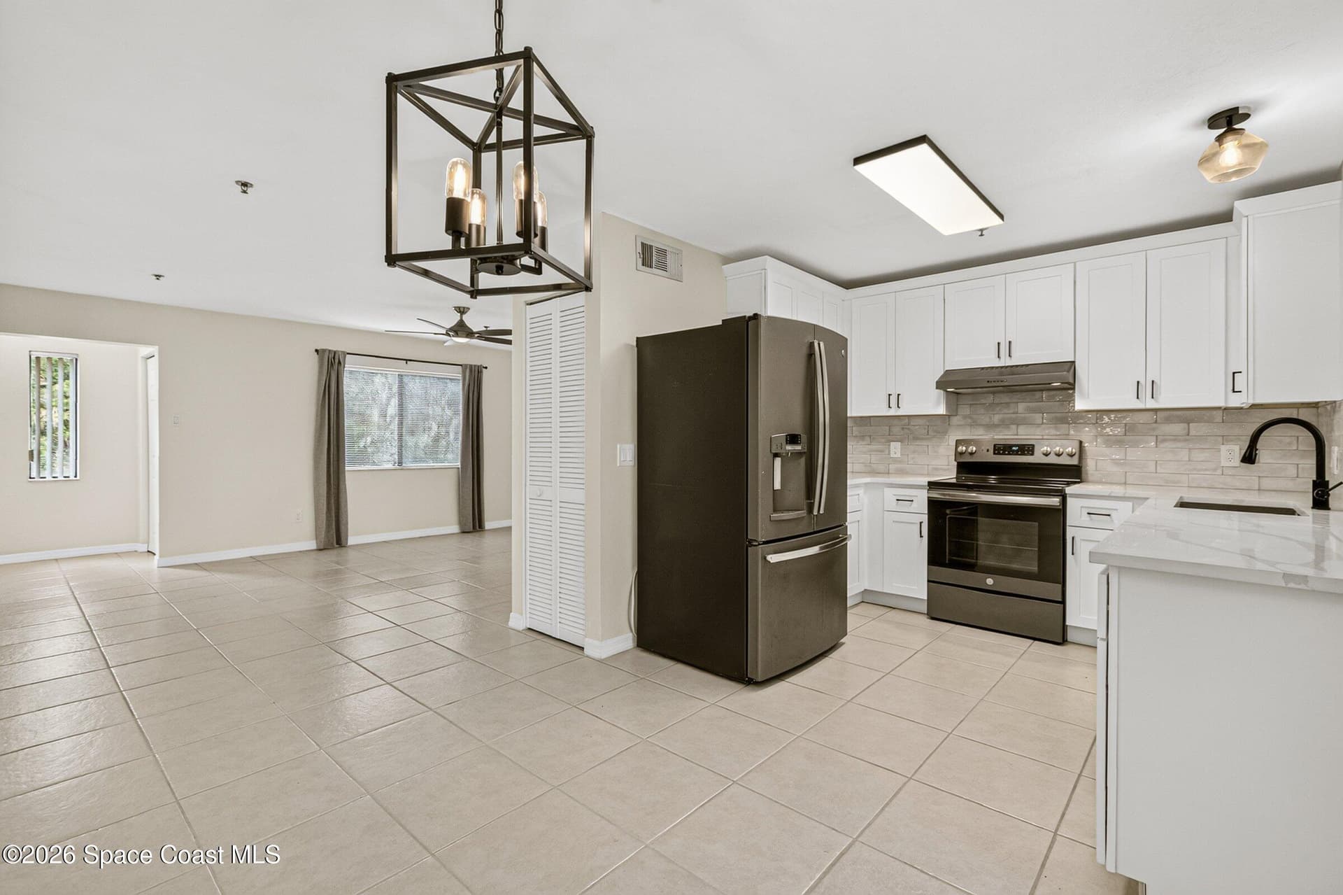 7821 Maplewood Drive 402 photo 14