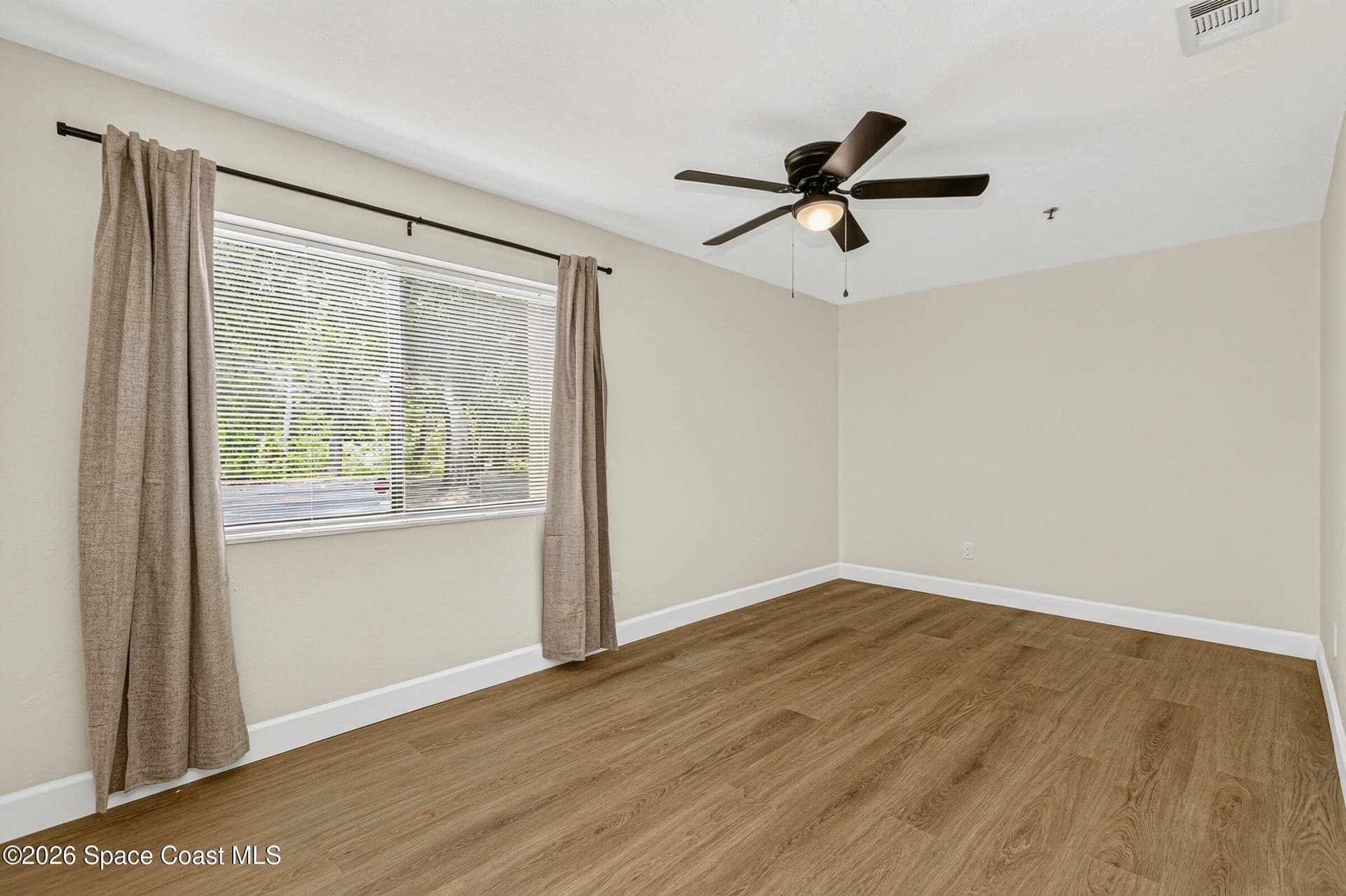 7821 Maplewood Drive 402 photo 21
