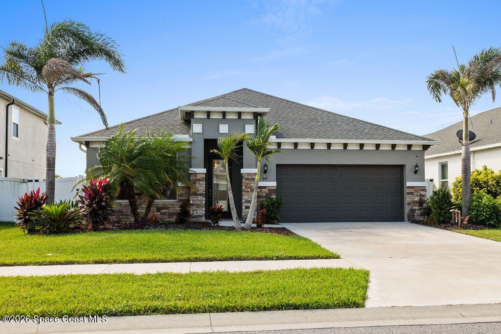 947 Corbin Circle SW photo 2