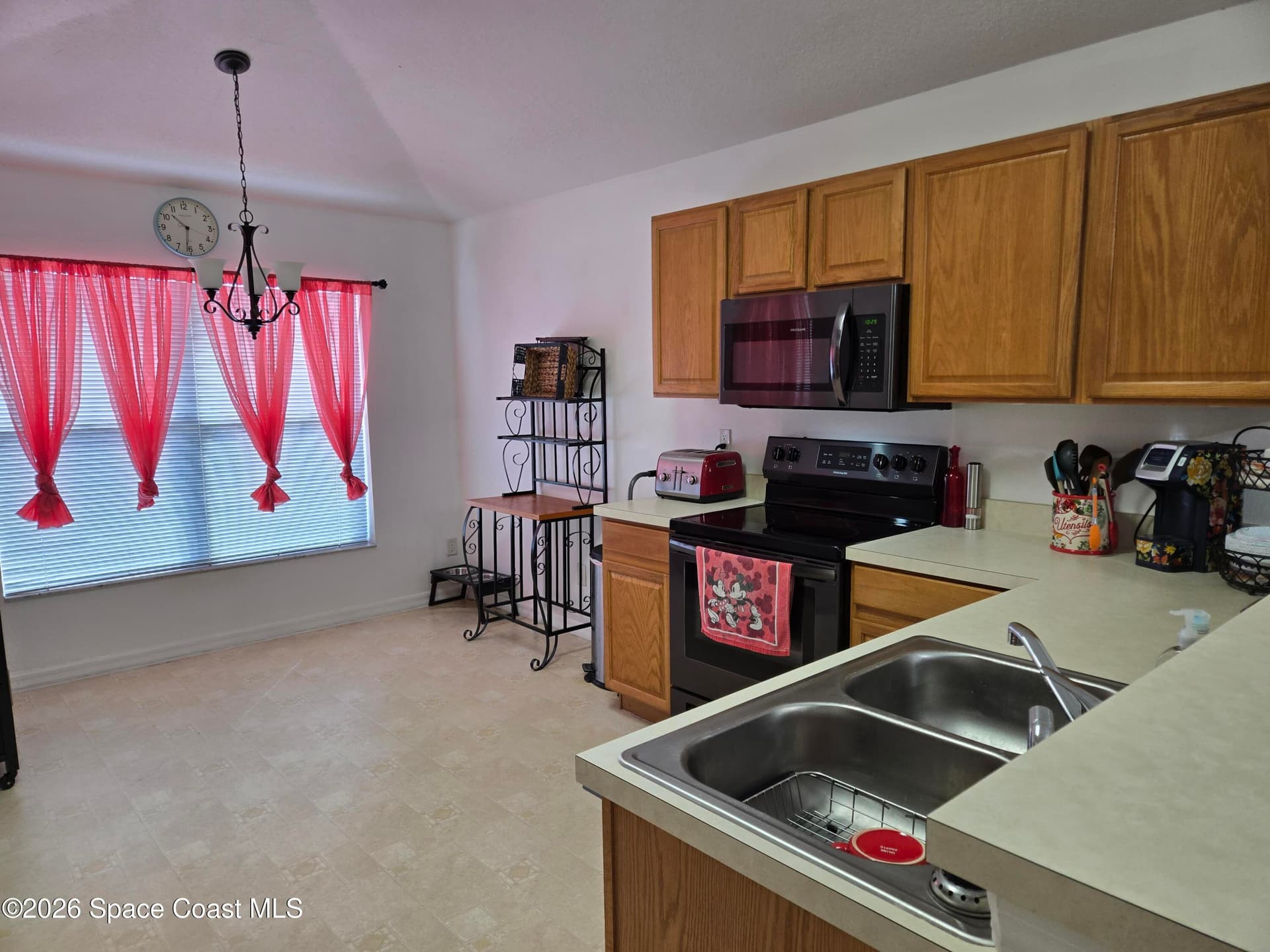 1172 Bainbury Lane photo 12