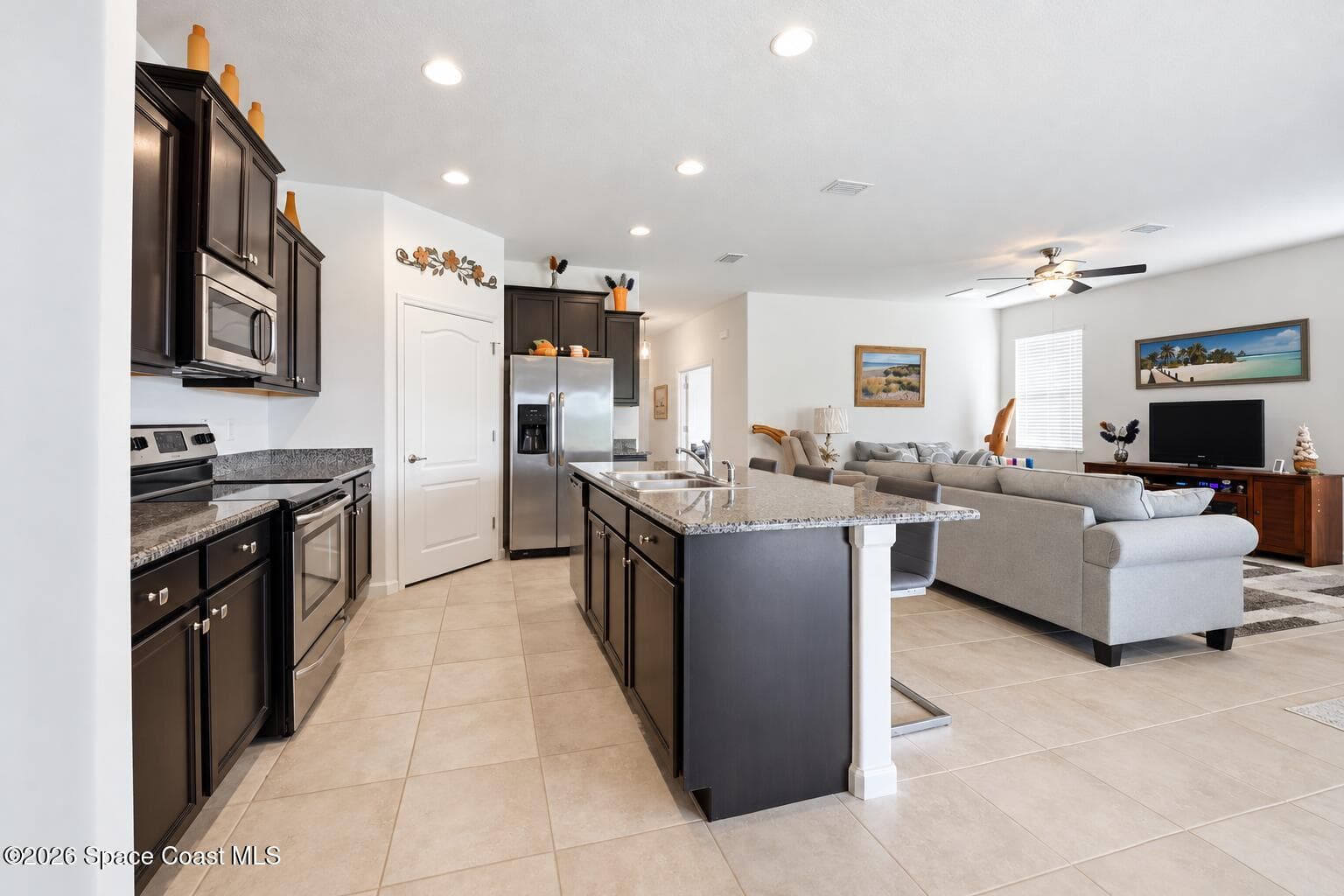 4324 Caladium Circle photo 3