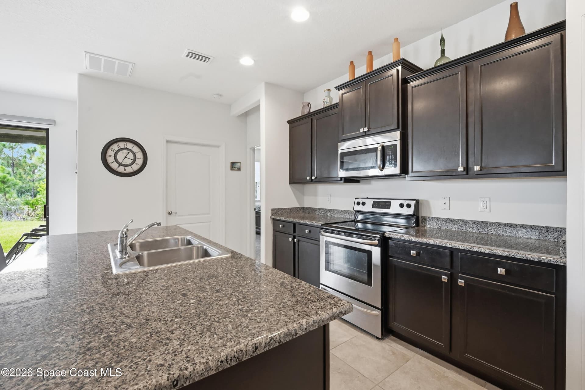 4324 Caladium Circle photo 13