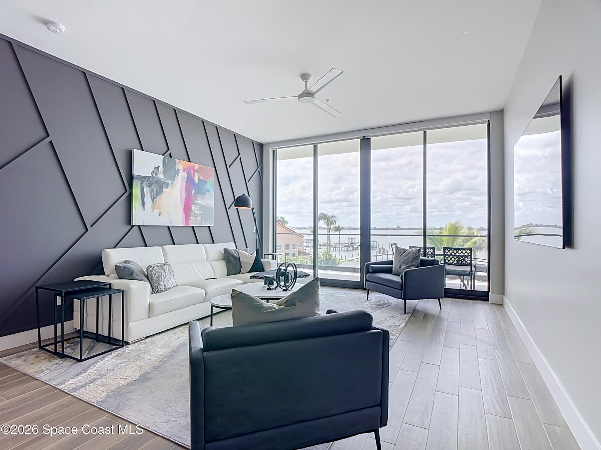205 Strand Drive 304 photo 7