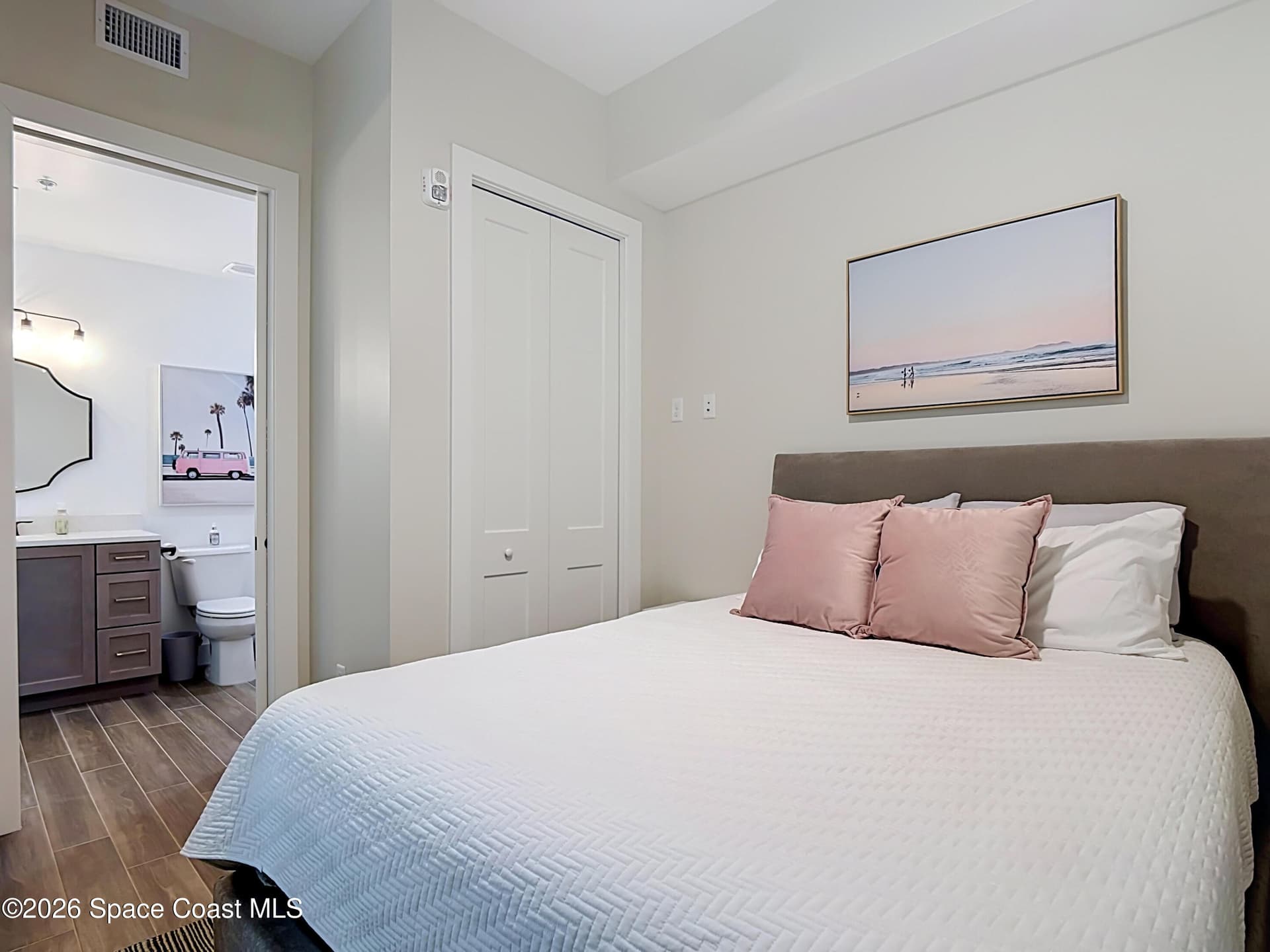 205 Strand Drive 304 photo 8