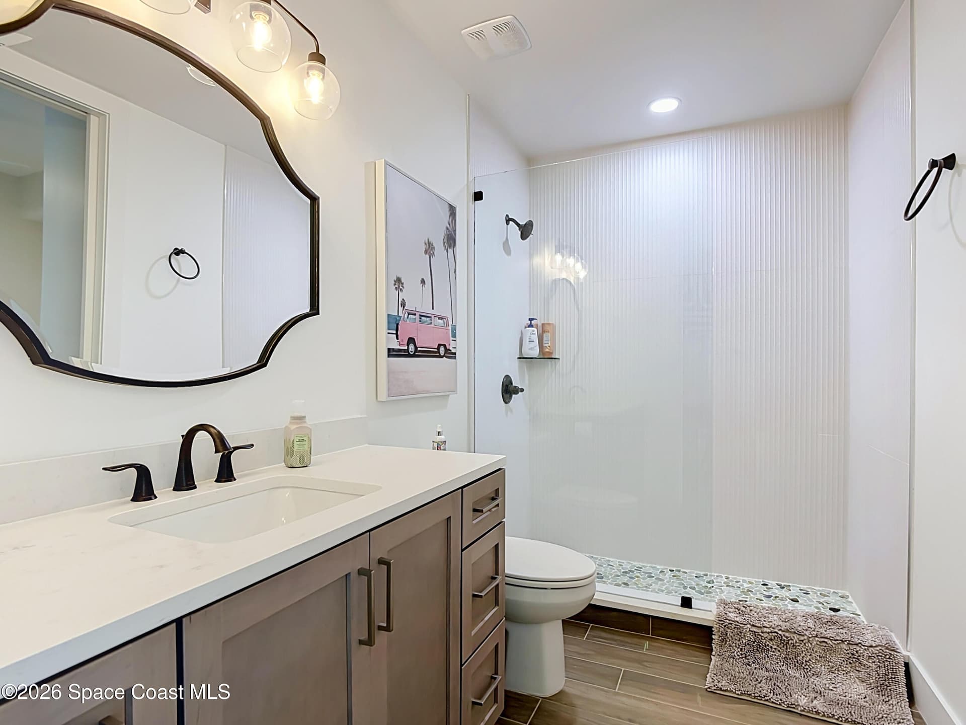 205 Strand Drive 304 photo 10