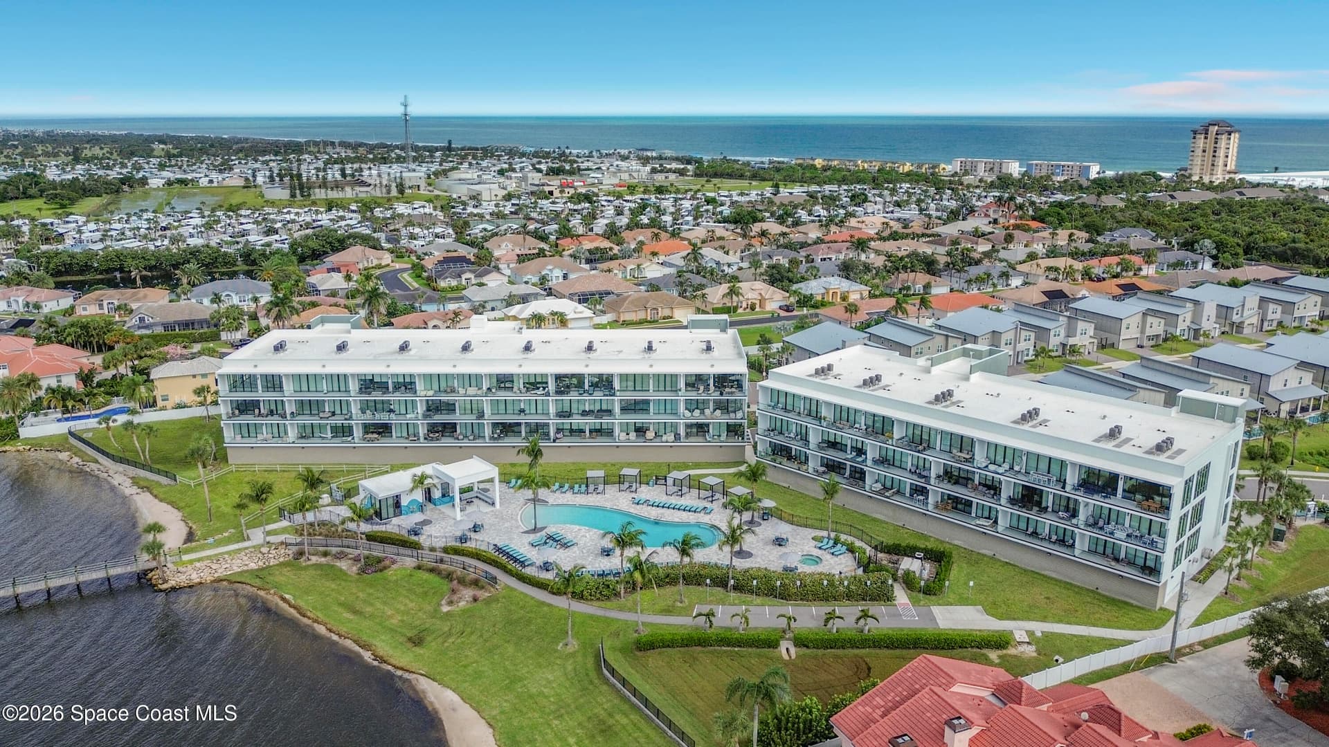 205 Strand Drive 304 photo 1