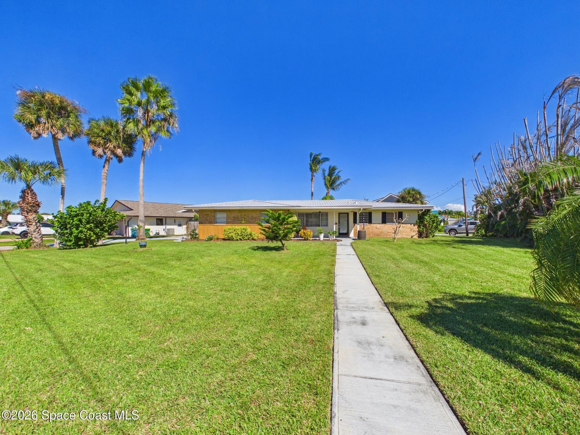 274 SW Beverly Court 1