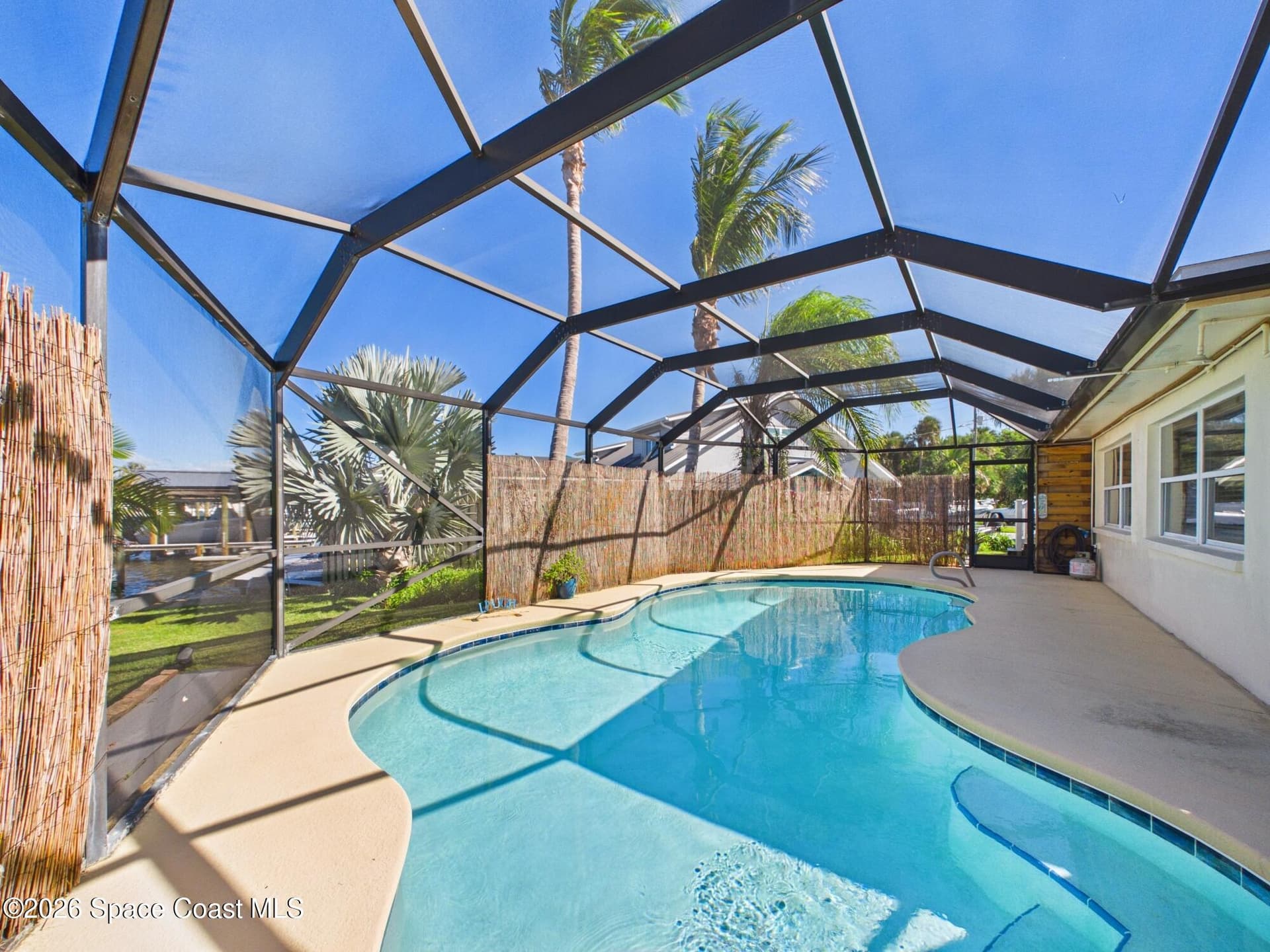 274 SW Beverly Court 3