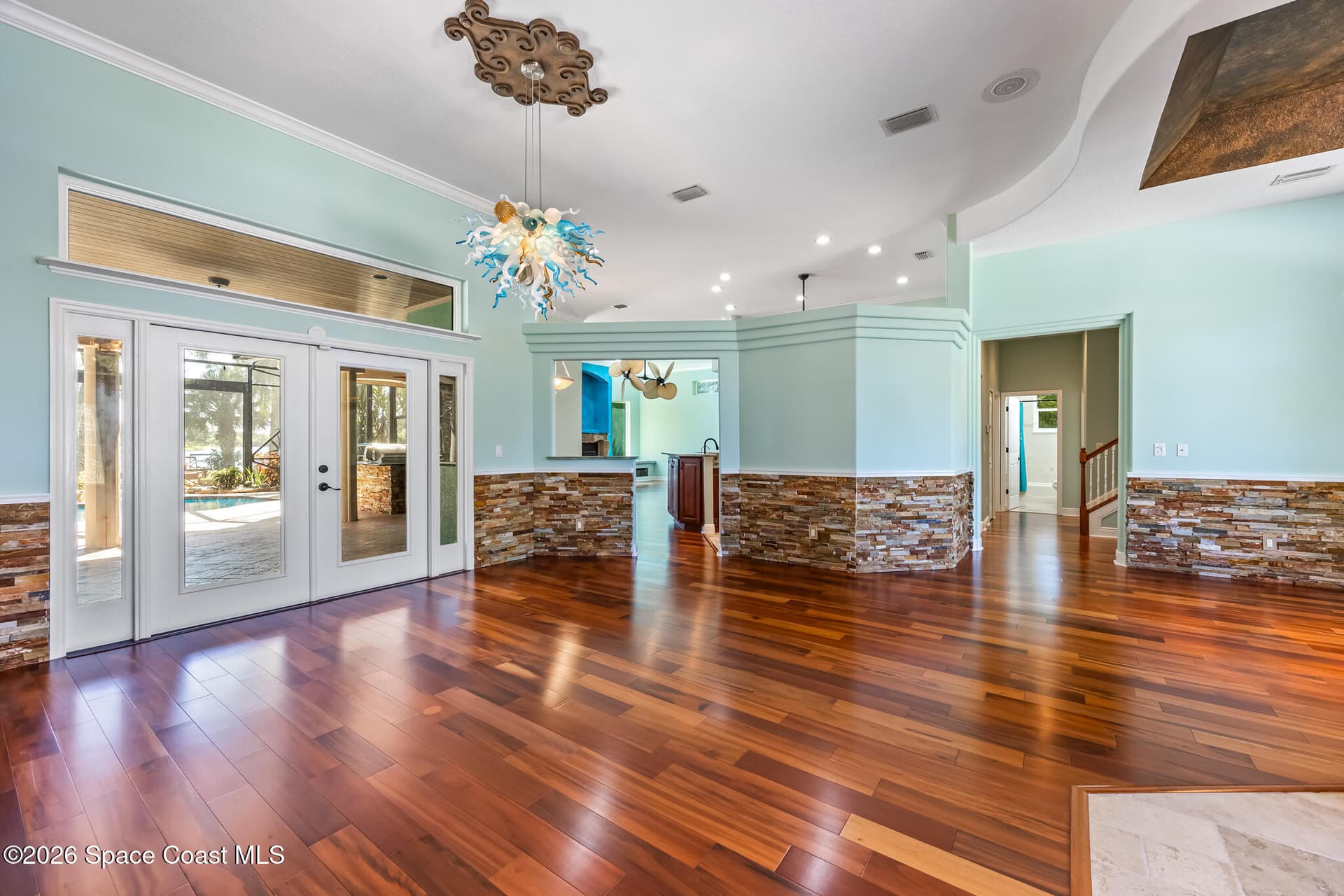 5648 Cypress Creek Drive photo 9
