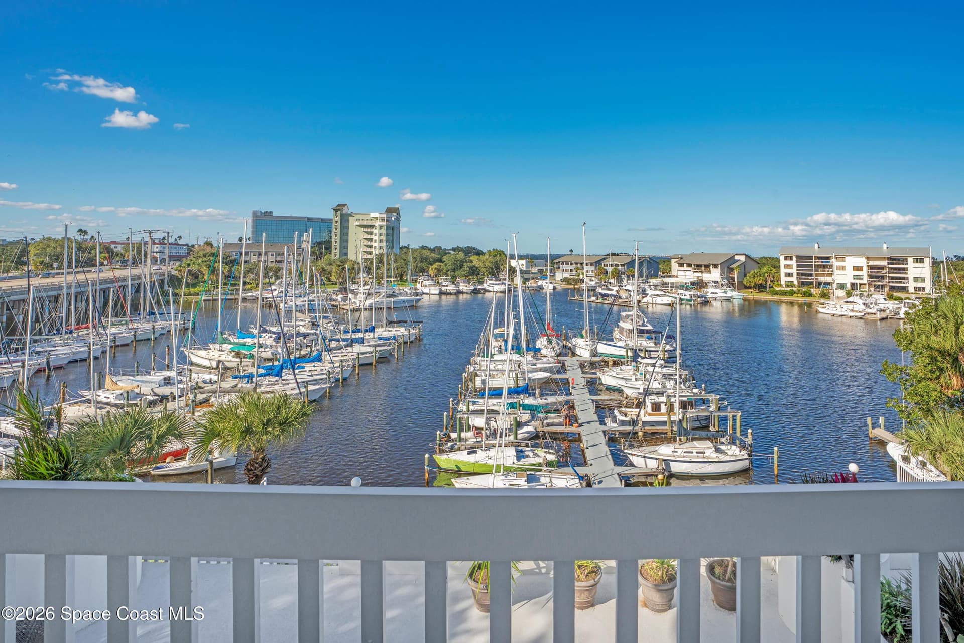 1208 E River Drive E #401 1