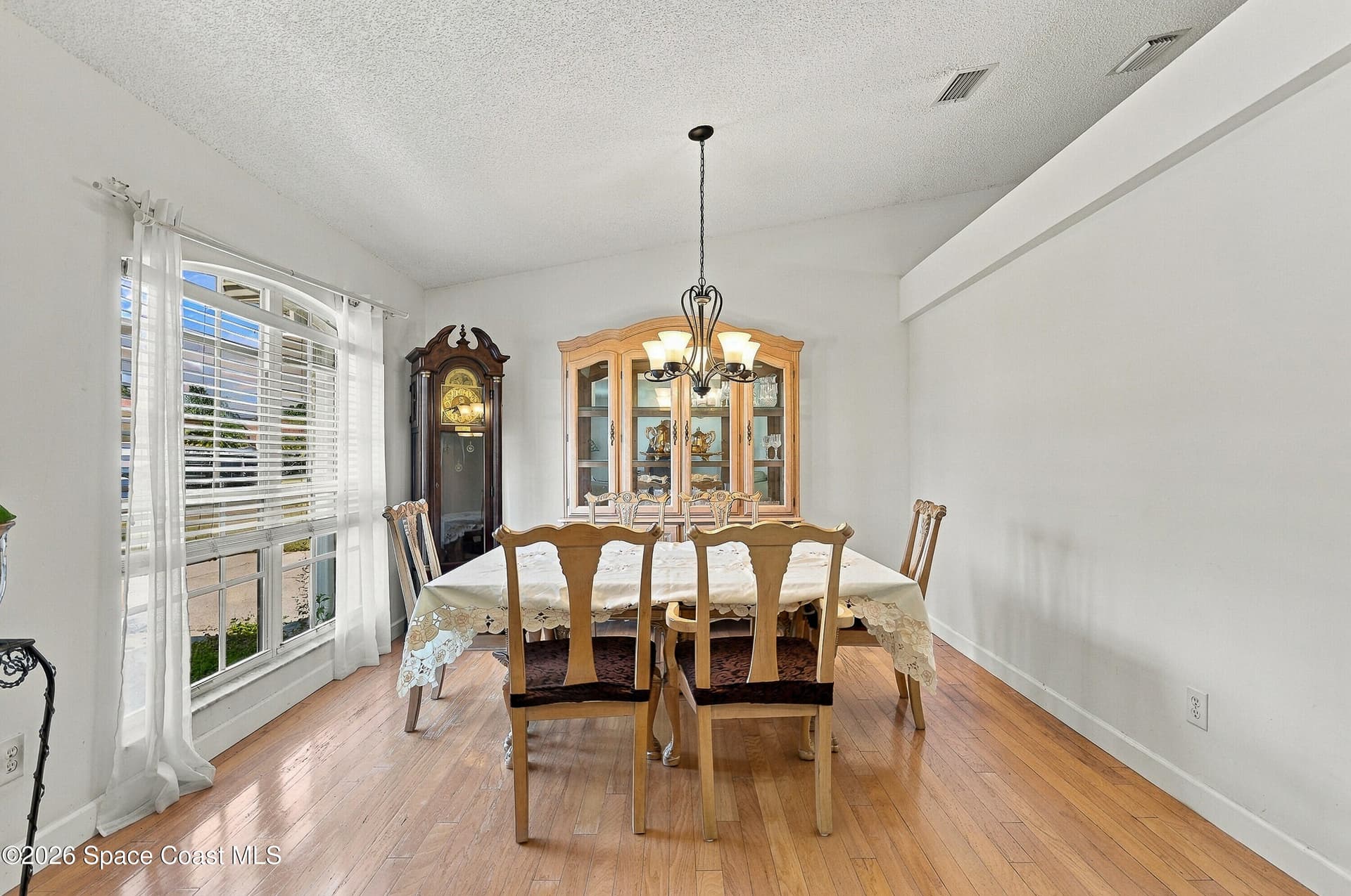 1165 Ida Way photo 3