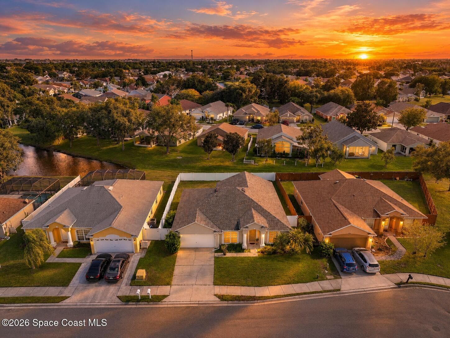 1165 Ida Way photo 2