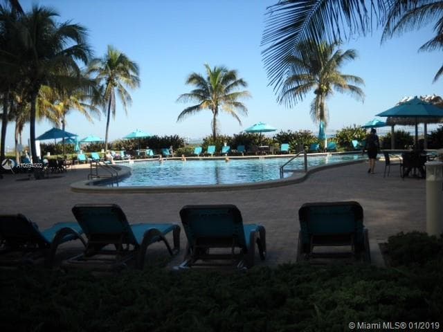 3801 S Ocean Dr 10V photo 19