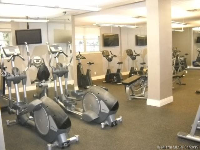3801 S Ocean Dr 10V photo 25
