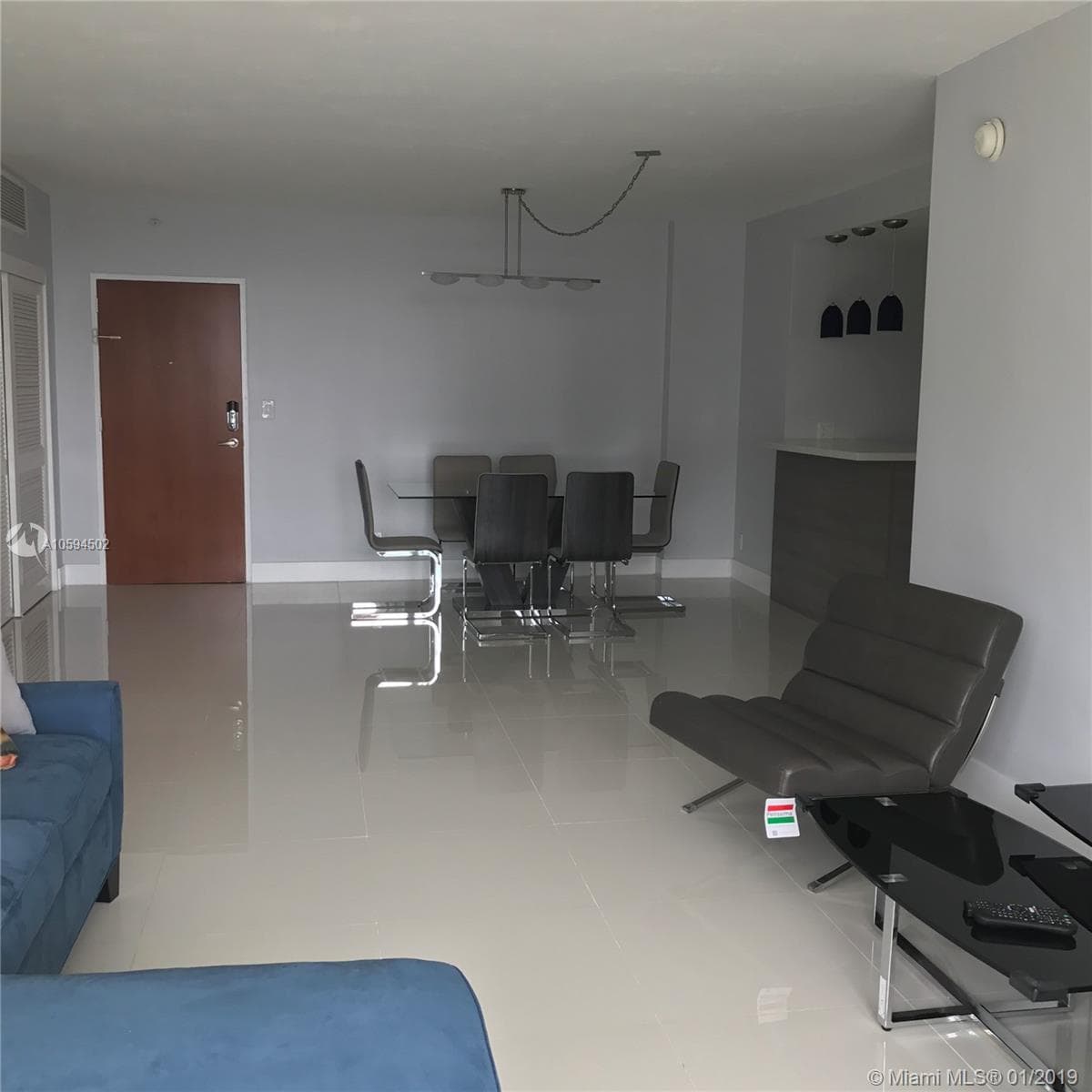 3801 S Ocean Dr 10V photo 3