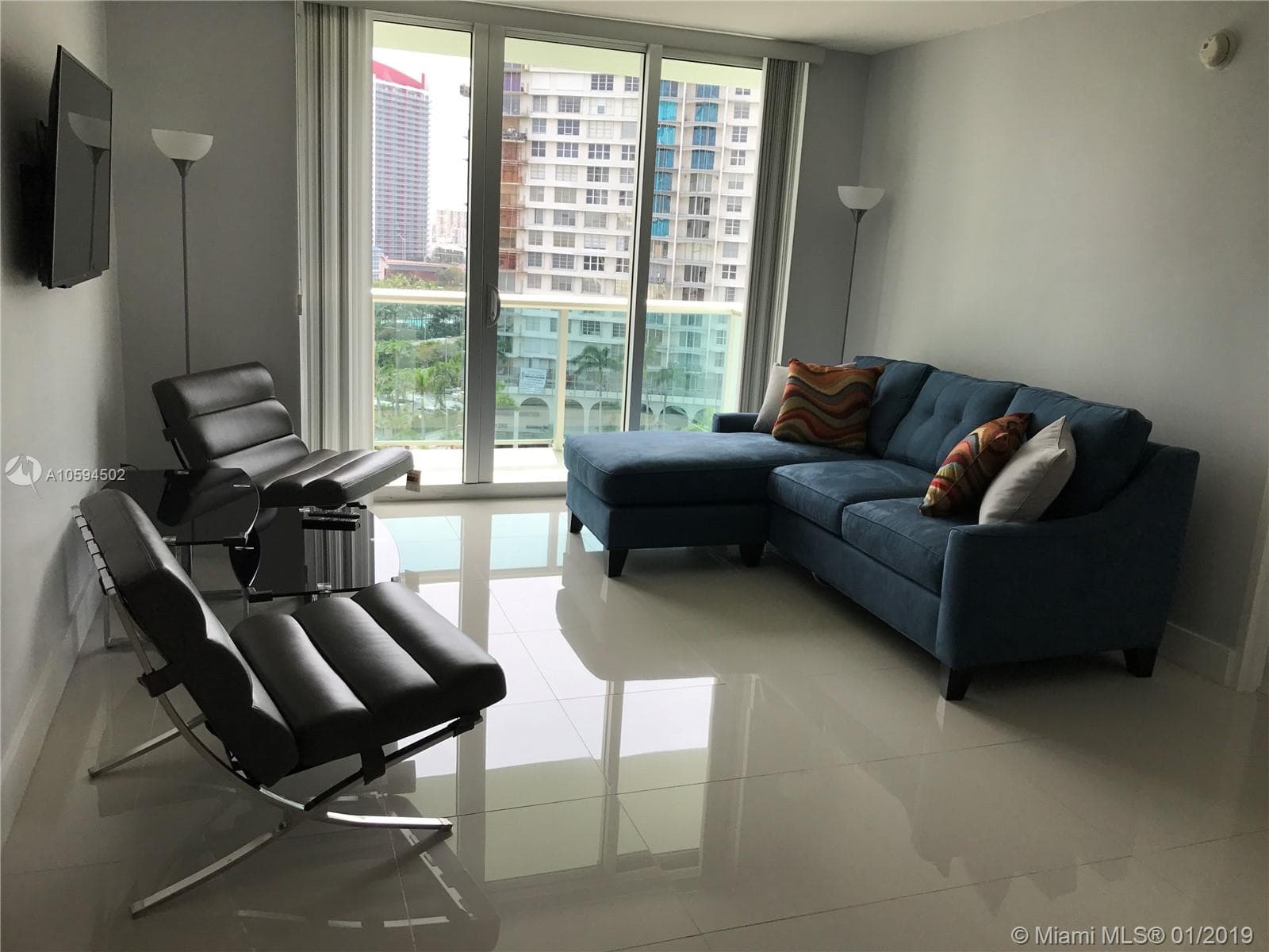 3801 S Ocean Dr 10V photo 4