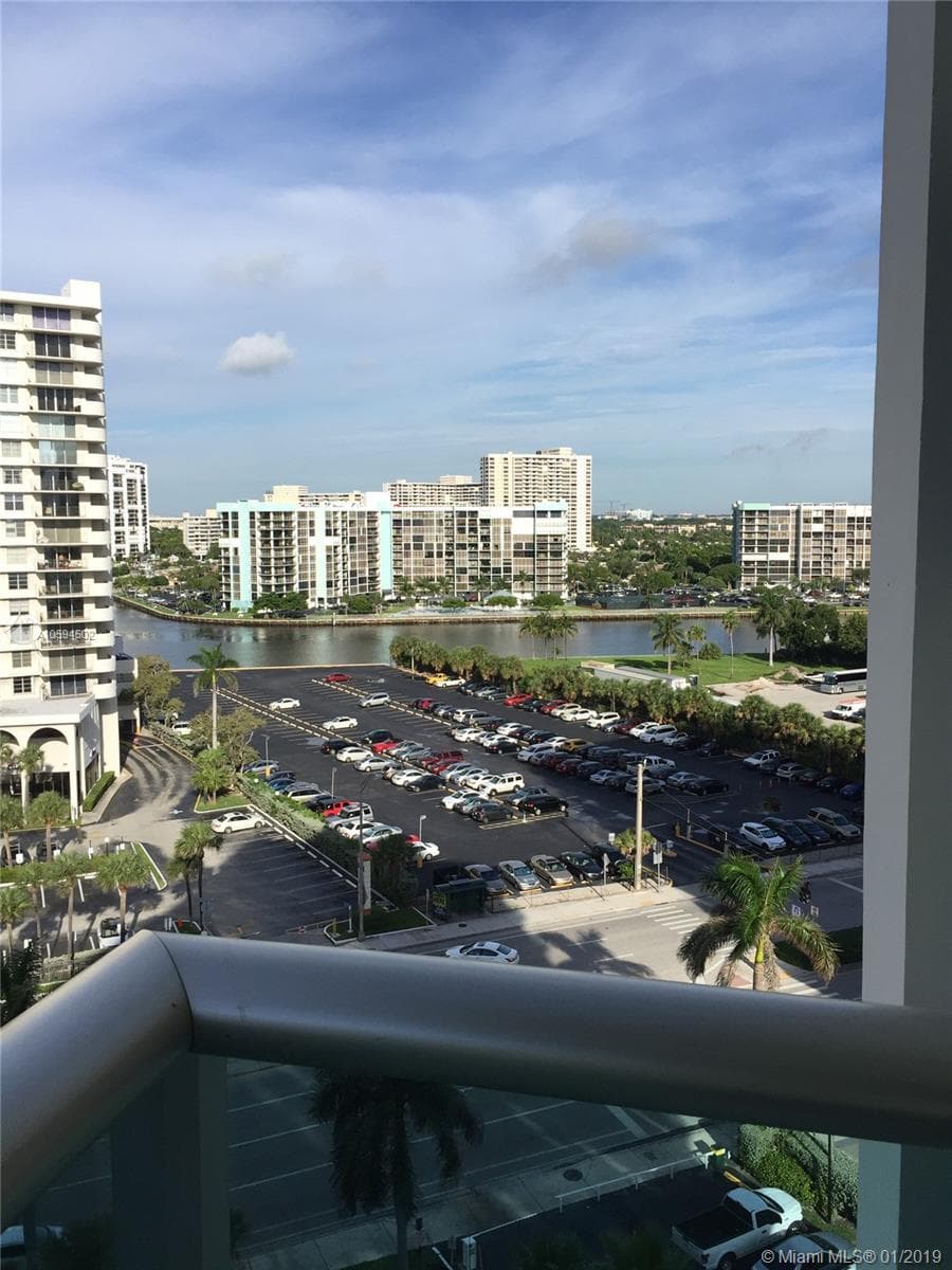 3801 S Ocean Dr 10V photo 5