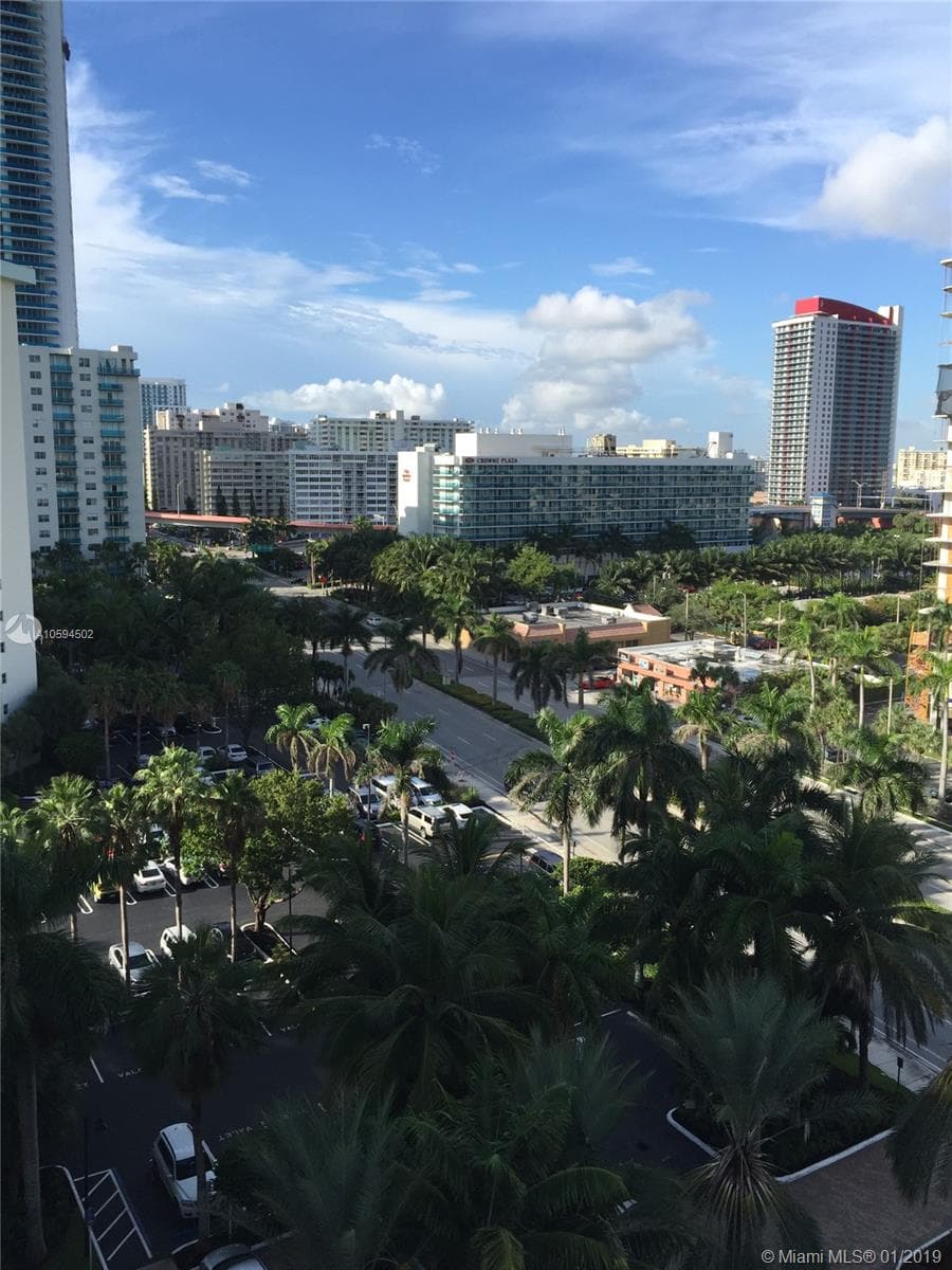 3801 S Ocean Dr 10V photo 6