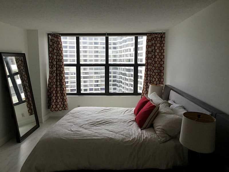 2500 Parkview Drive 1519 photo 13
