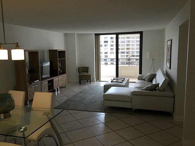 2500 Parkview Drive 1519 photo 5