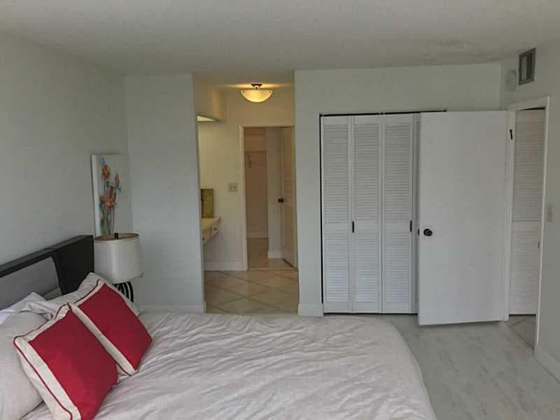 2500 Parkview Drive 1519 photo 10