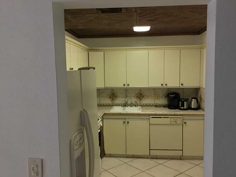 2500 Parkview Drive 1519 photo 8
