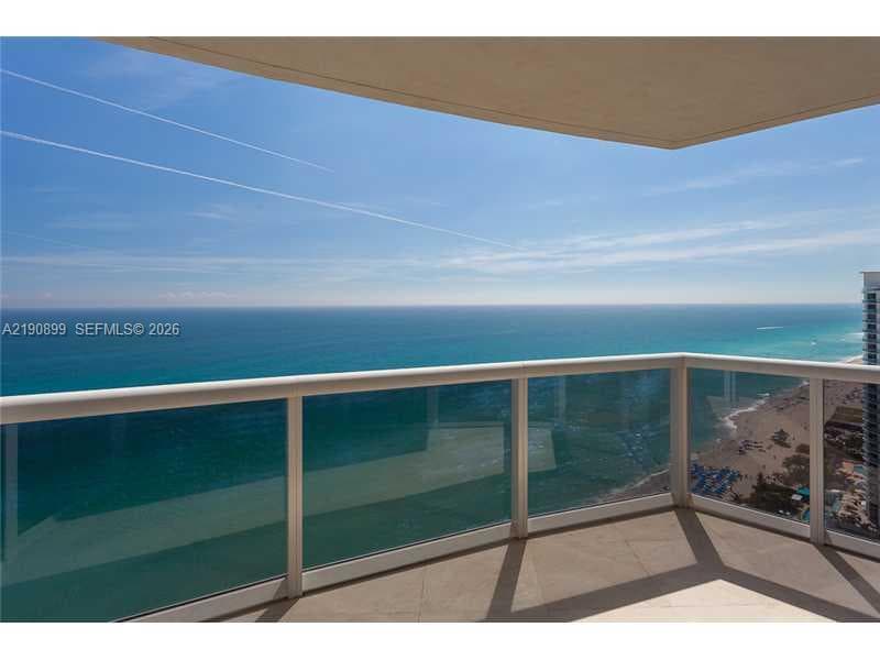 18911 Collins Ave 2705 photo 2