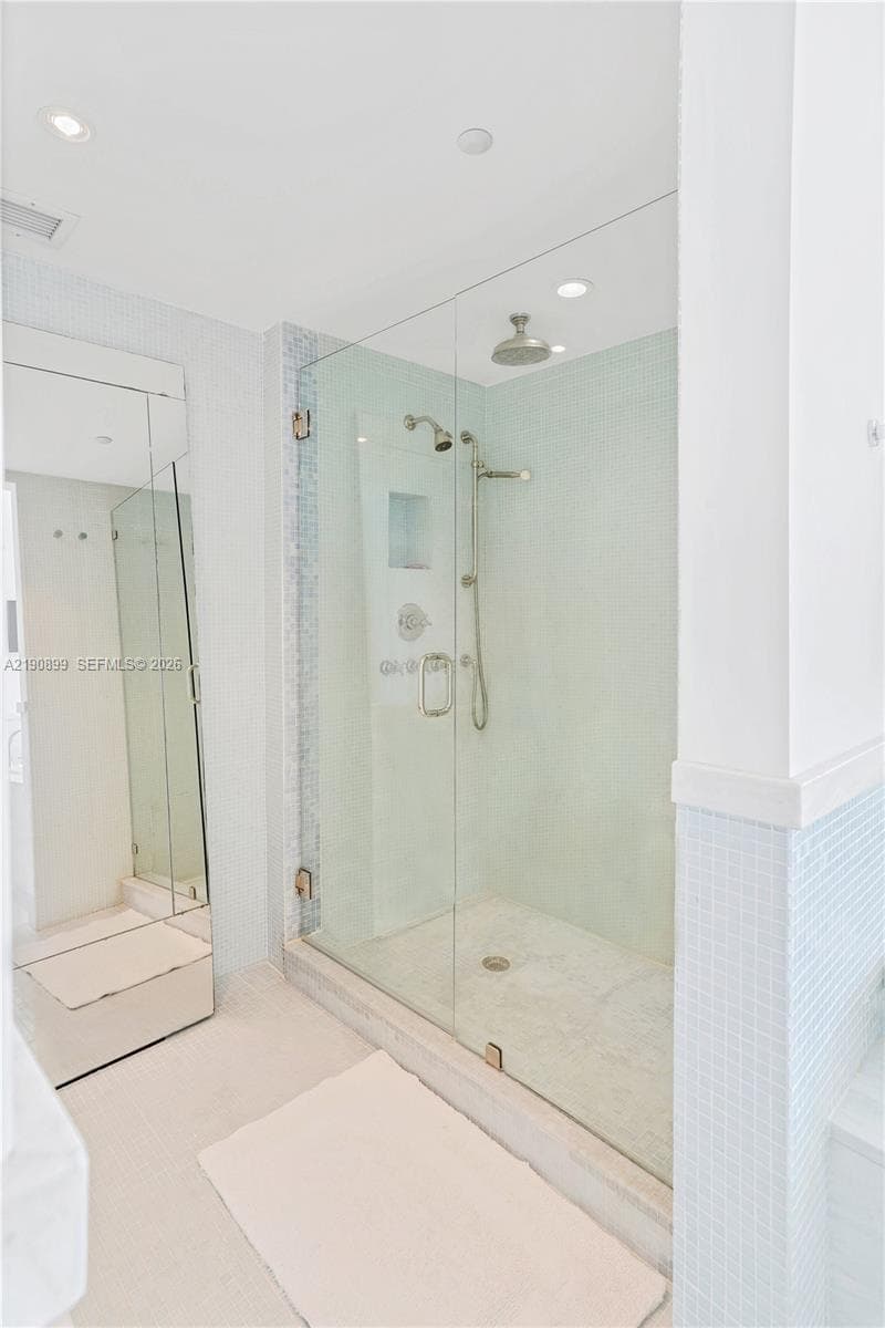 18911 Collins Ave 2705 photo 18