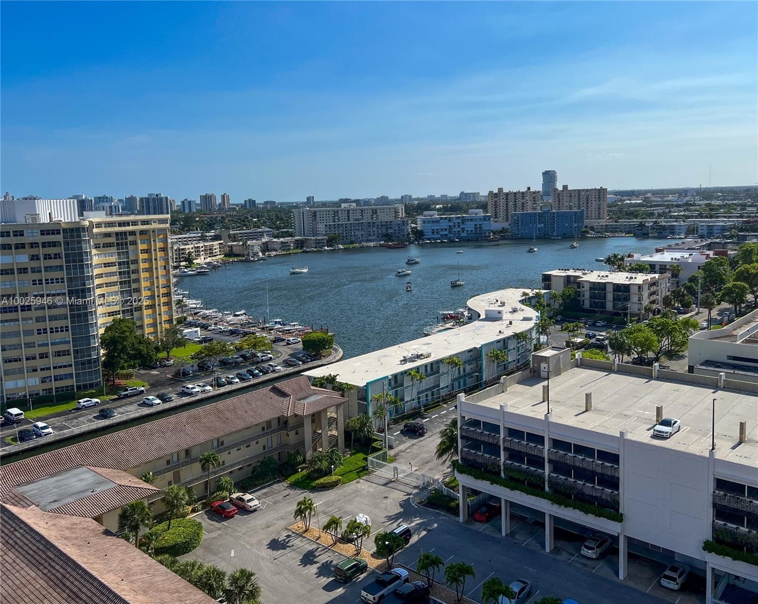 2602 E HALLANDALE BEACH BLVD 1605 photo 2