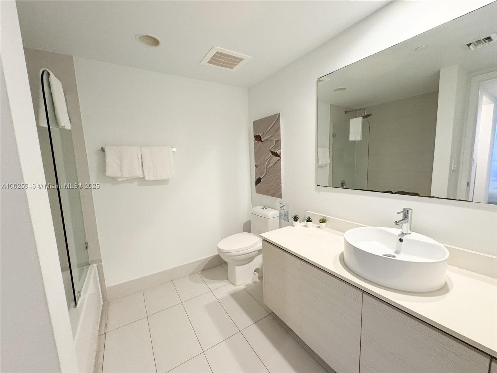2602 E HALLANDALE BEACH BLVD 1605 photo 17