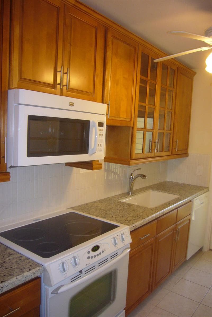 990 Casuarina Road 2 photo 3