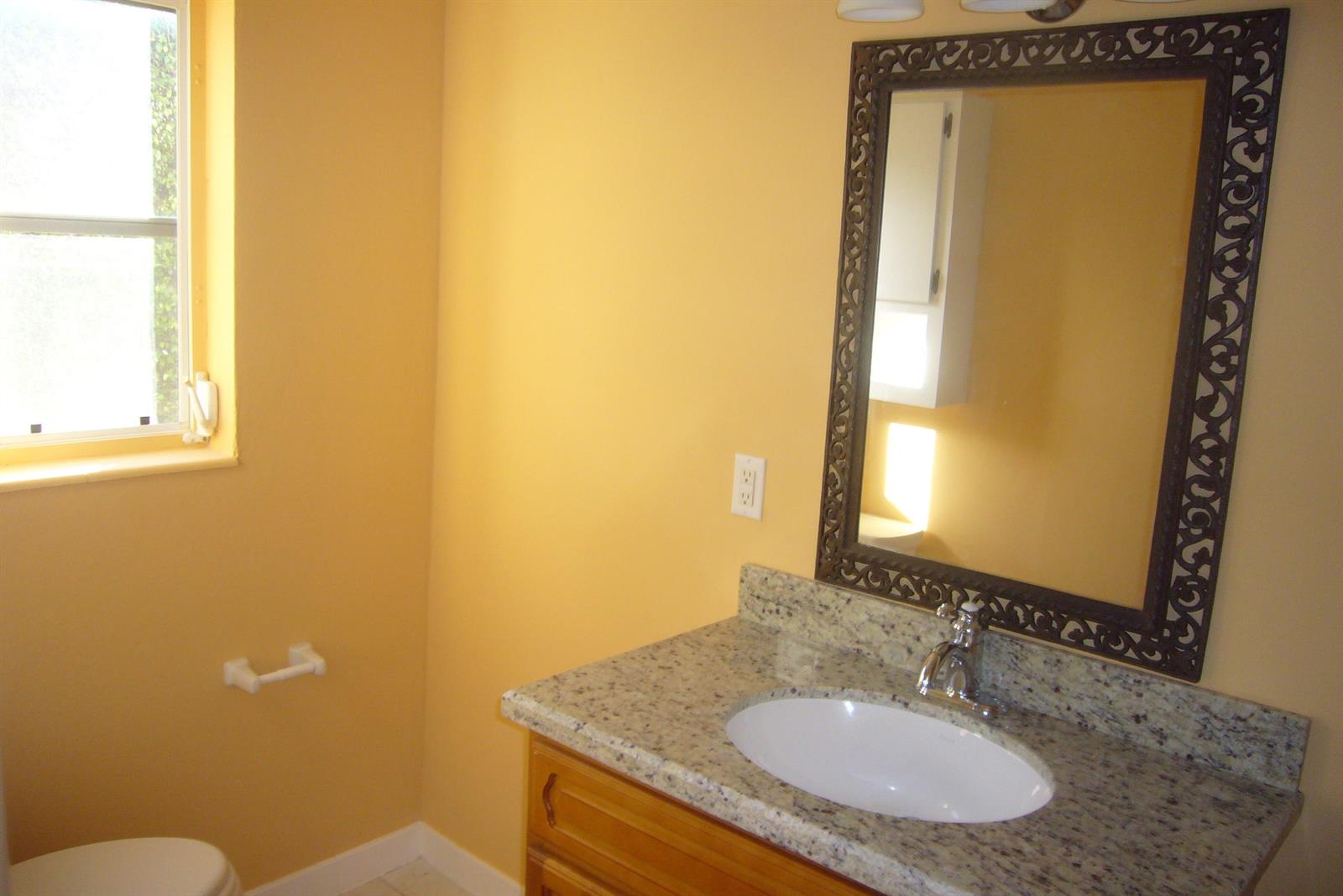 990 Casuarina Road 2 photo 4