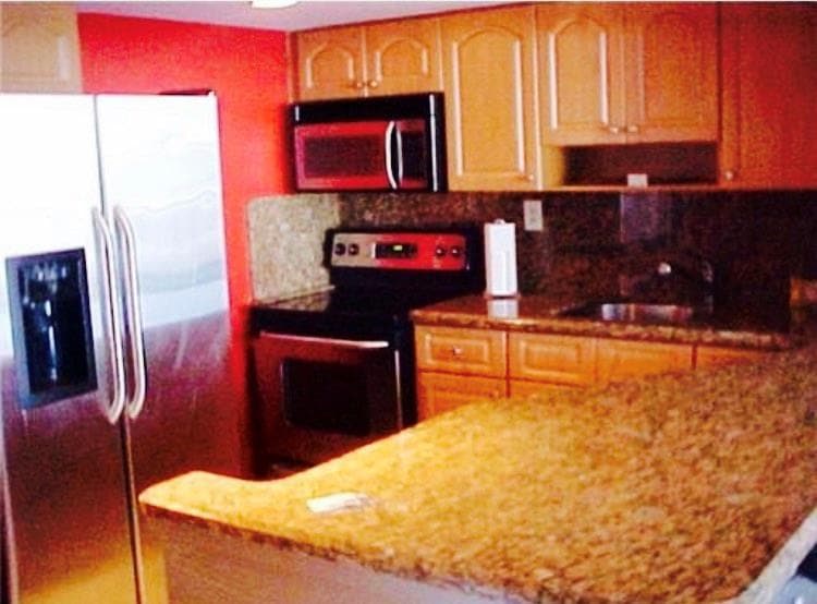5401 Collins Avenue 1510 photo 2