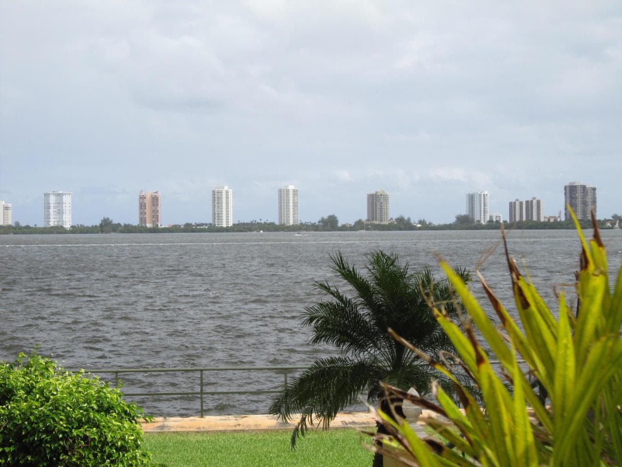 1060 Lake Shore Drive 206 photo 6