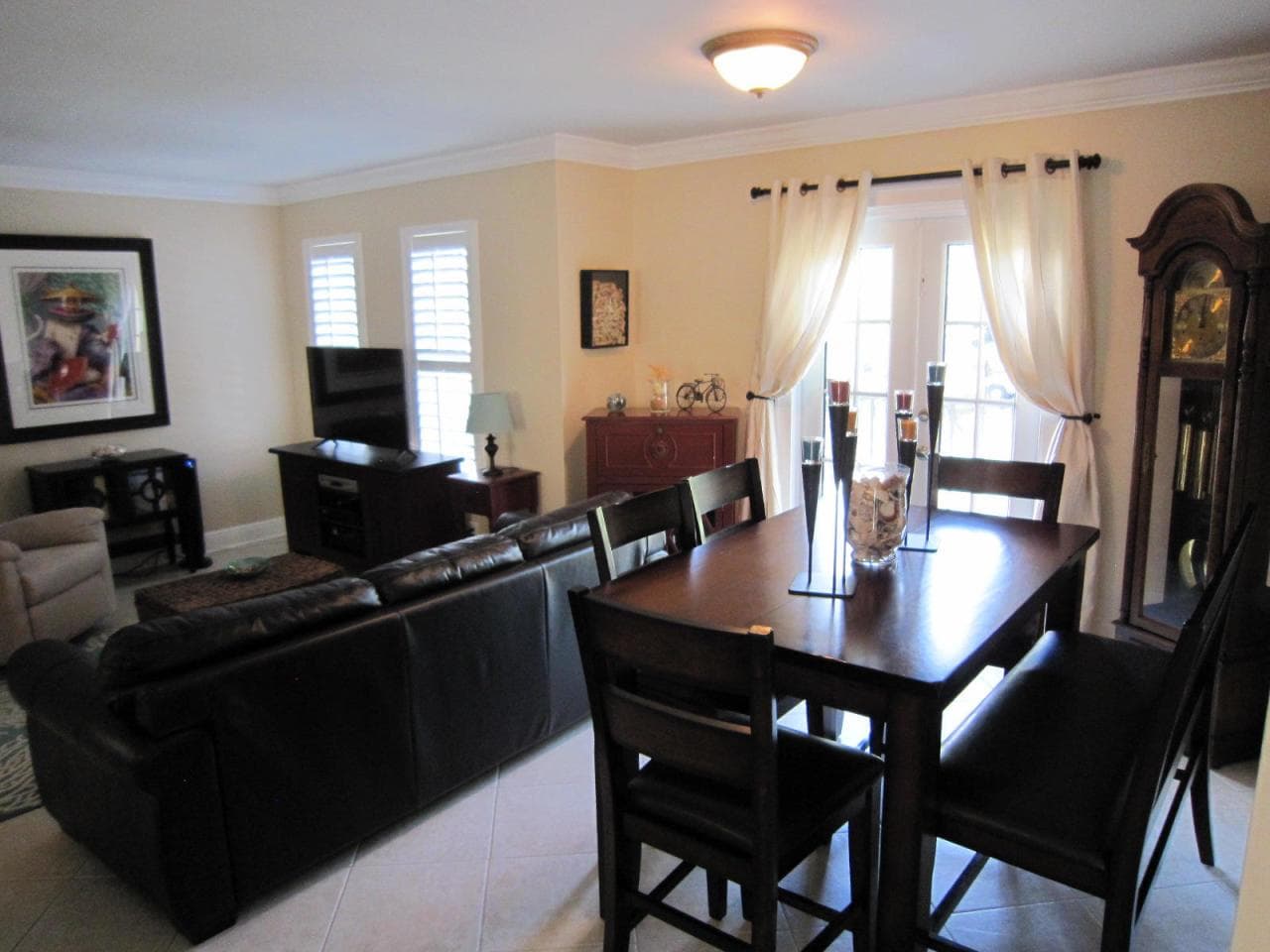 1060 Lake Shore Drive 206 photo 5