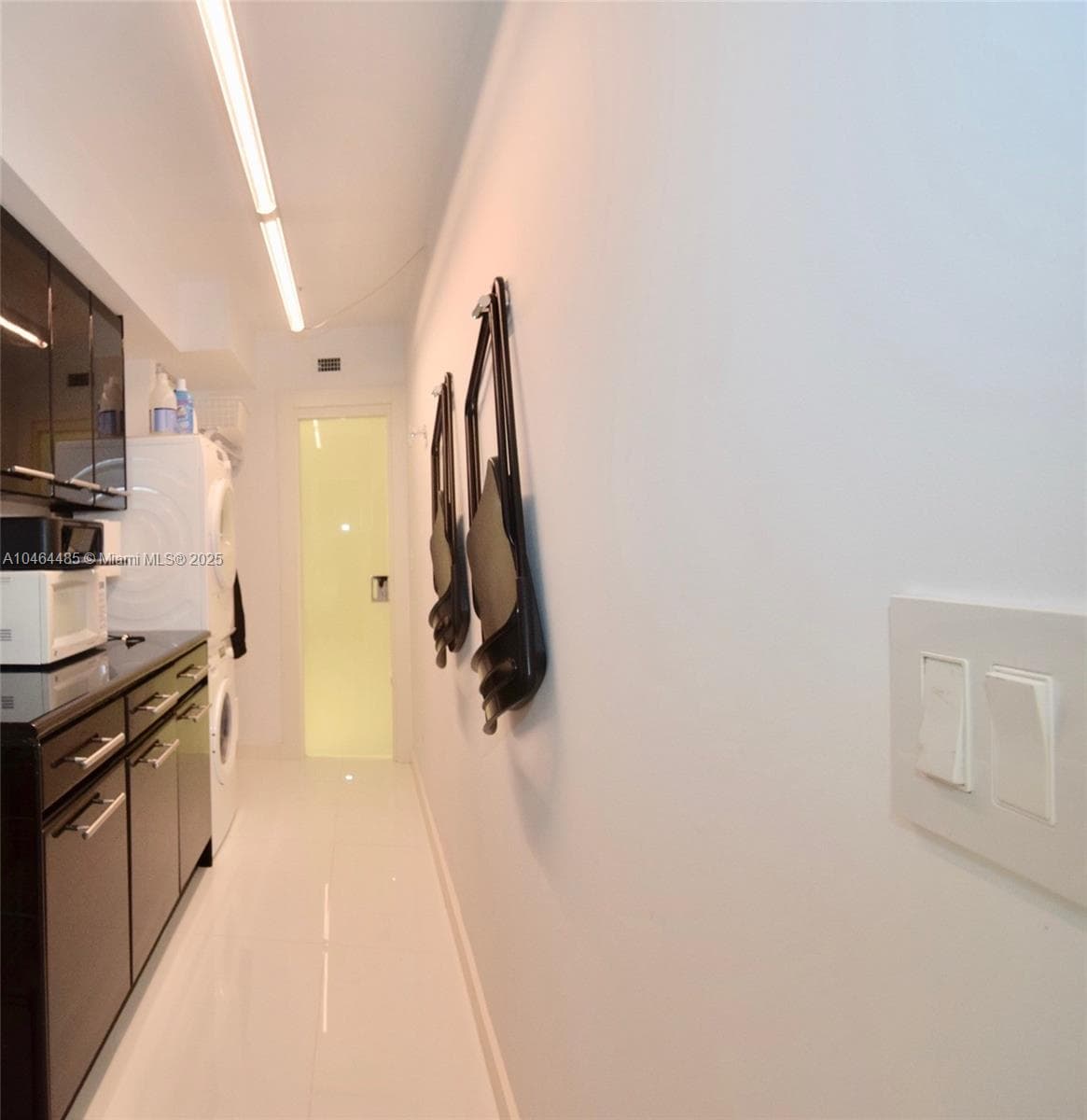 2301 Collins Ave 815/814 photo 17