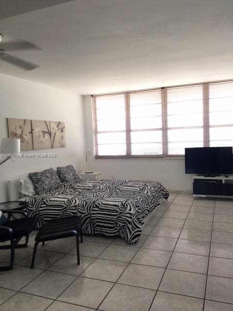 100 LINCOLN RD 1236 photo 2