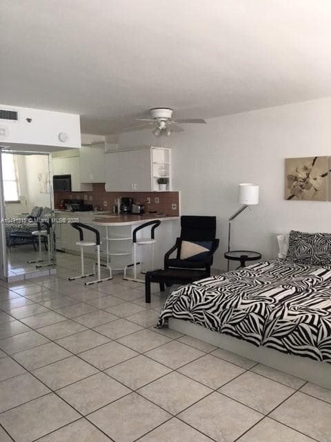 100 LINCOLN RD 1236 photo 1