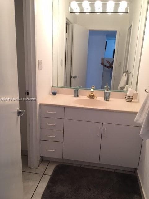 100 LINCOLN RD 1236 photo 8