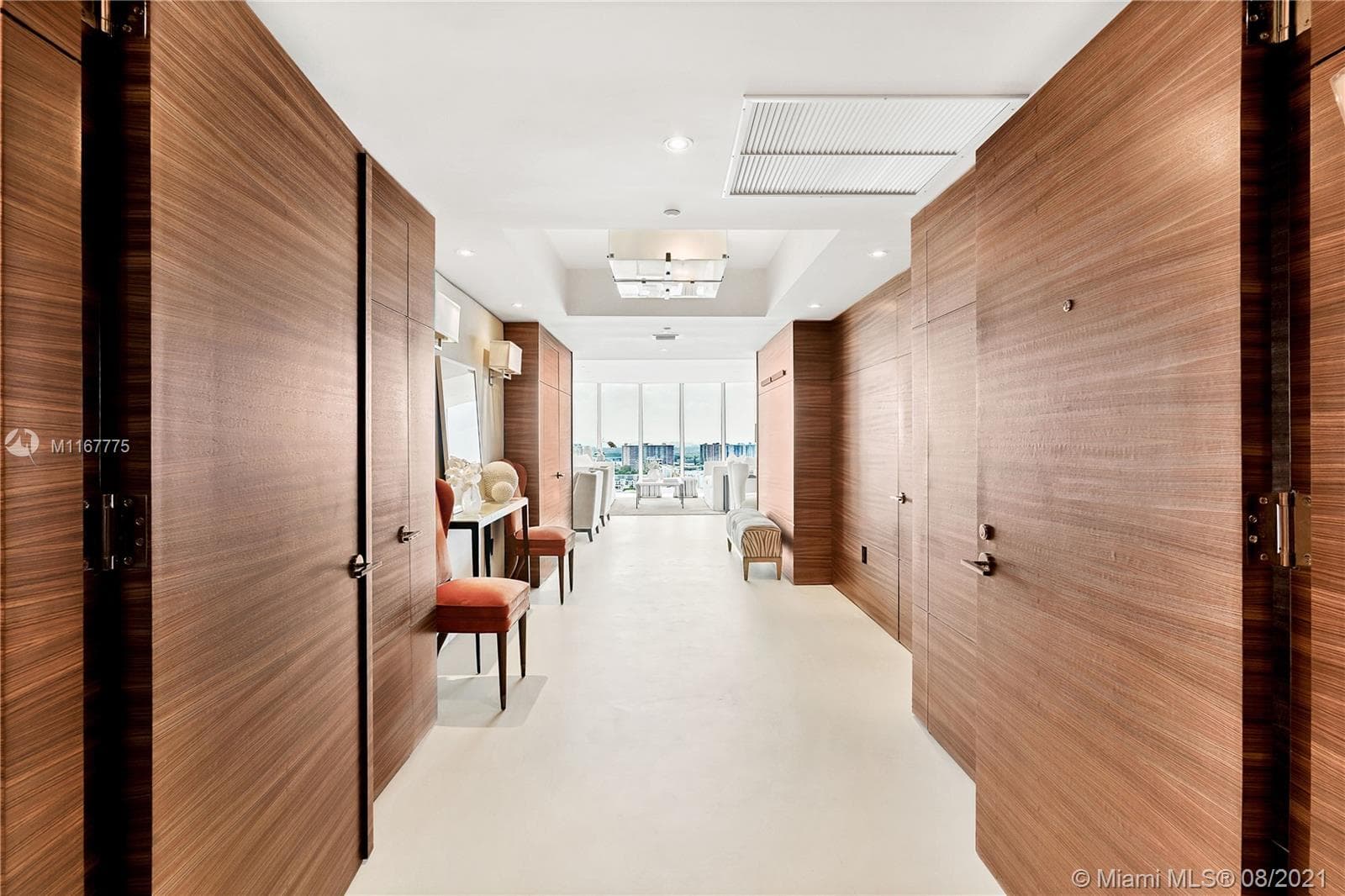 18911 collins ave 2705 photo 4