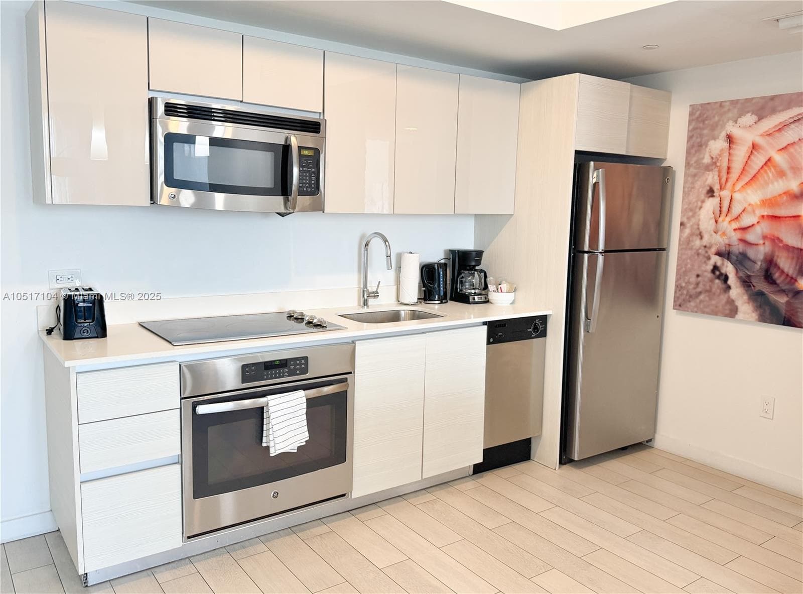 2602 E Hallandale Beach Blvd 1708 photo 3
