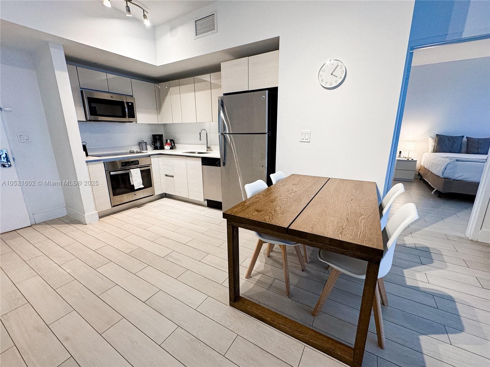 2600 E Hallandale Beach 3104 photo 18